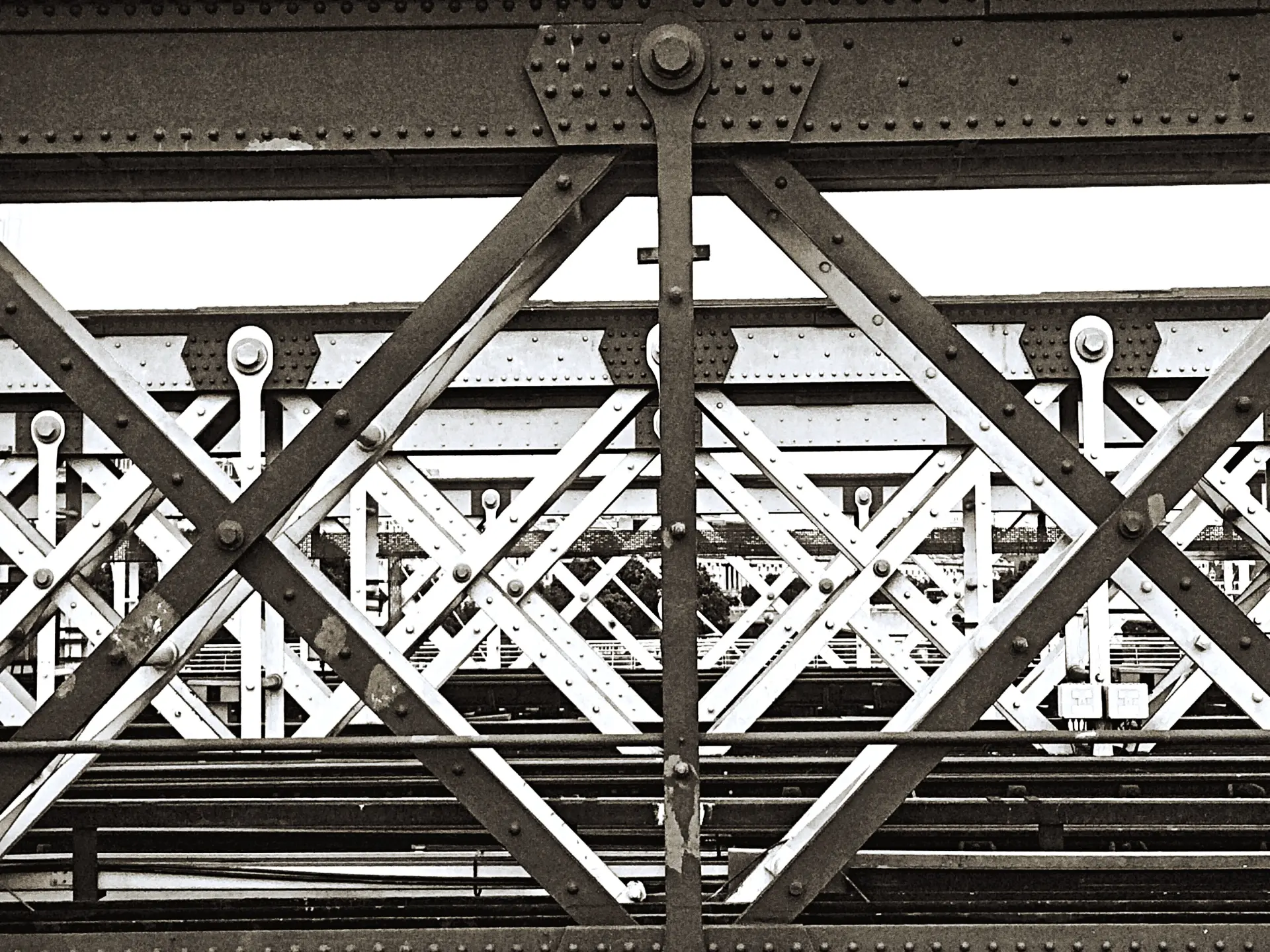 Lightweight - Structural Steel in Commercial Buildings