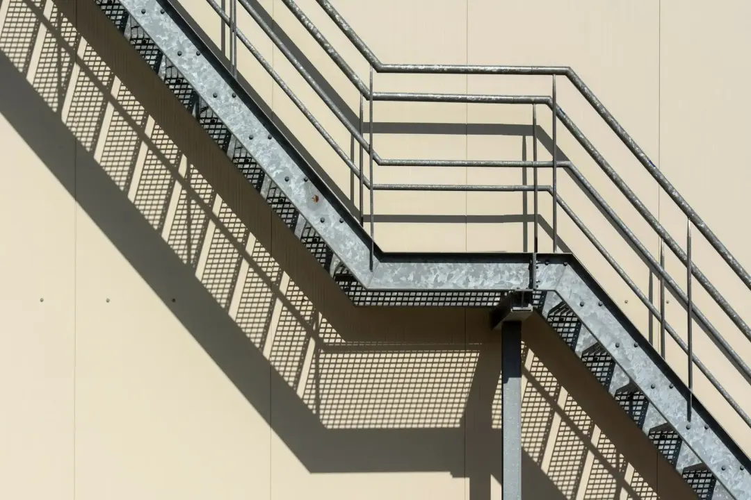 THE RIGHT STAIRCASE STYLE AND LAYOUT